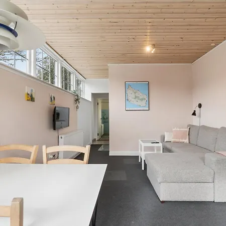 Dicht Bij Zee Lichte Woning In Arnager Appartement